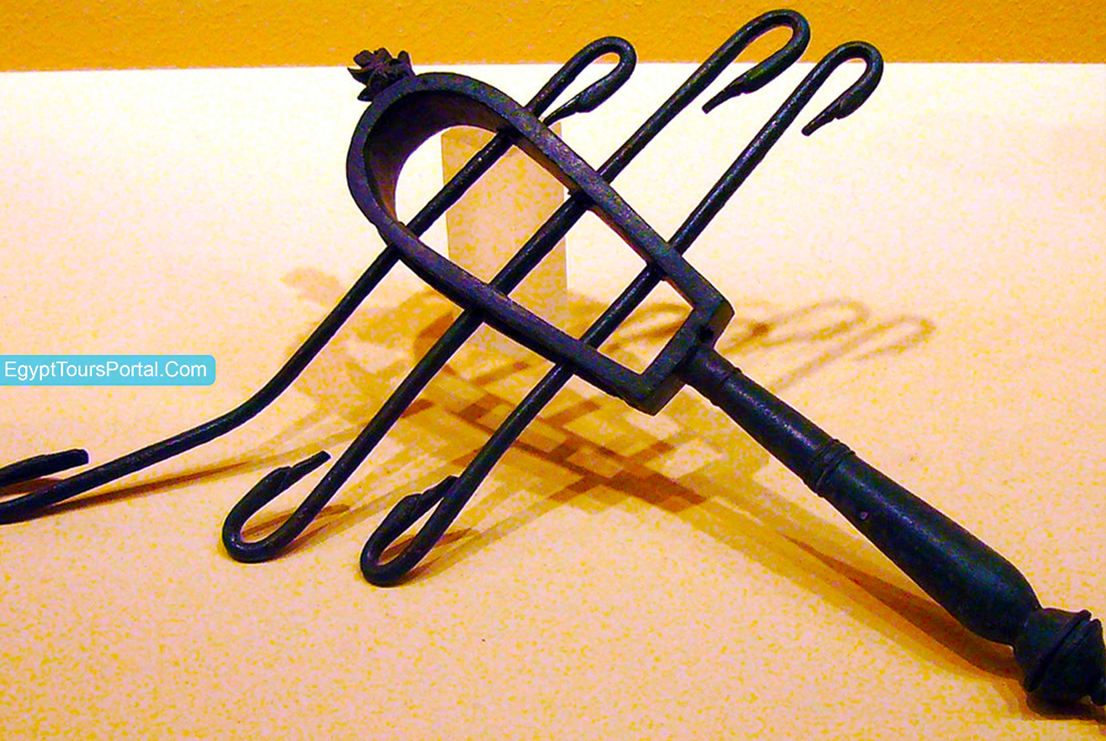 Sistrum - Símbolos Egipcios Antiguos - Egypt Tours Portal
