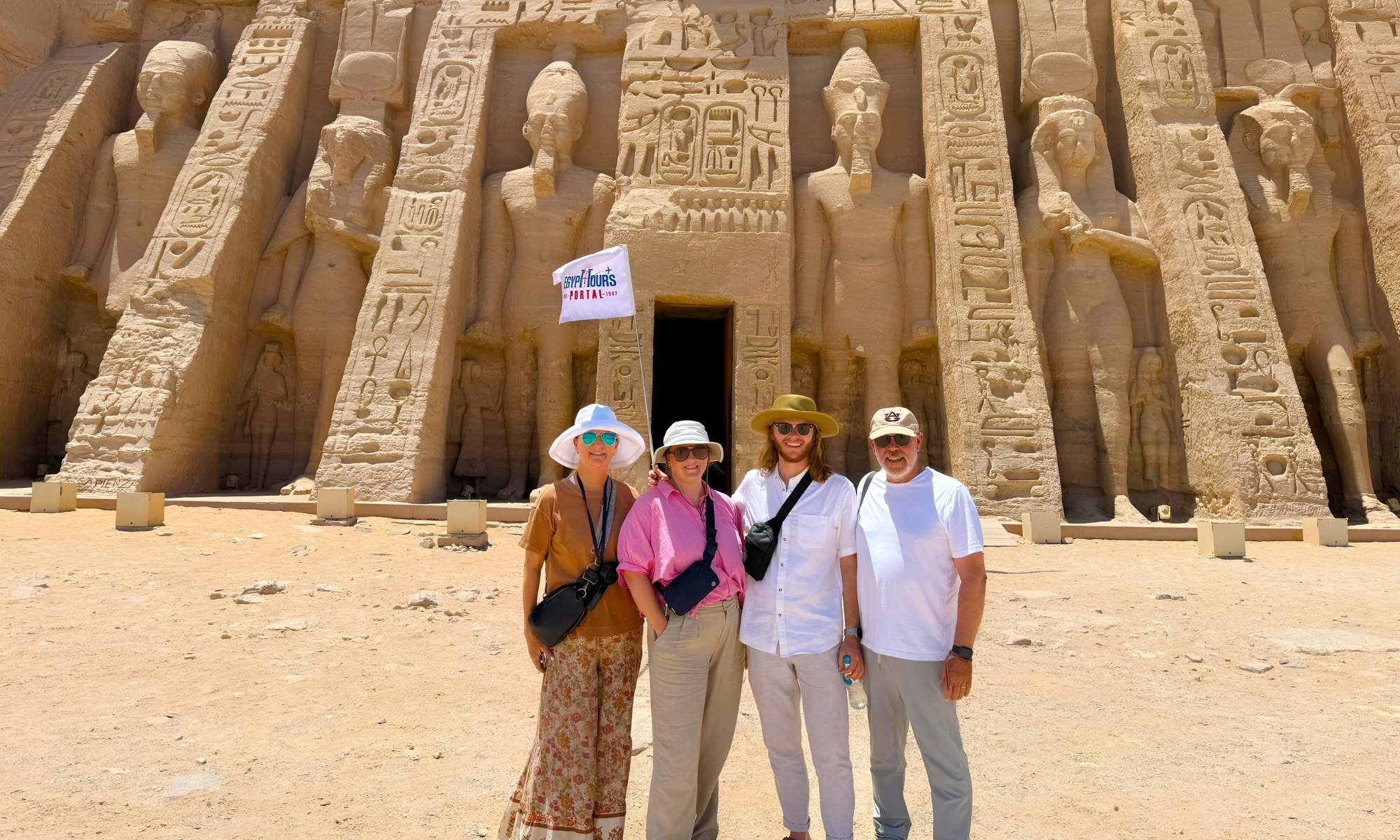 Excursión a Abu Simbel desde El Cairo de Un Día
