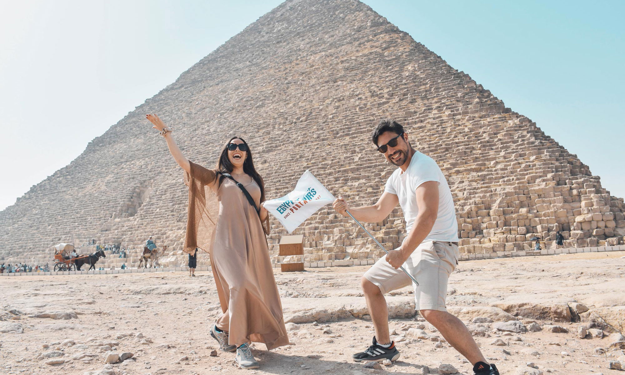 Tour a El Cairo desde Asuán en un Día por Avión